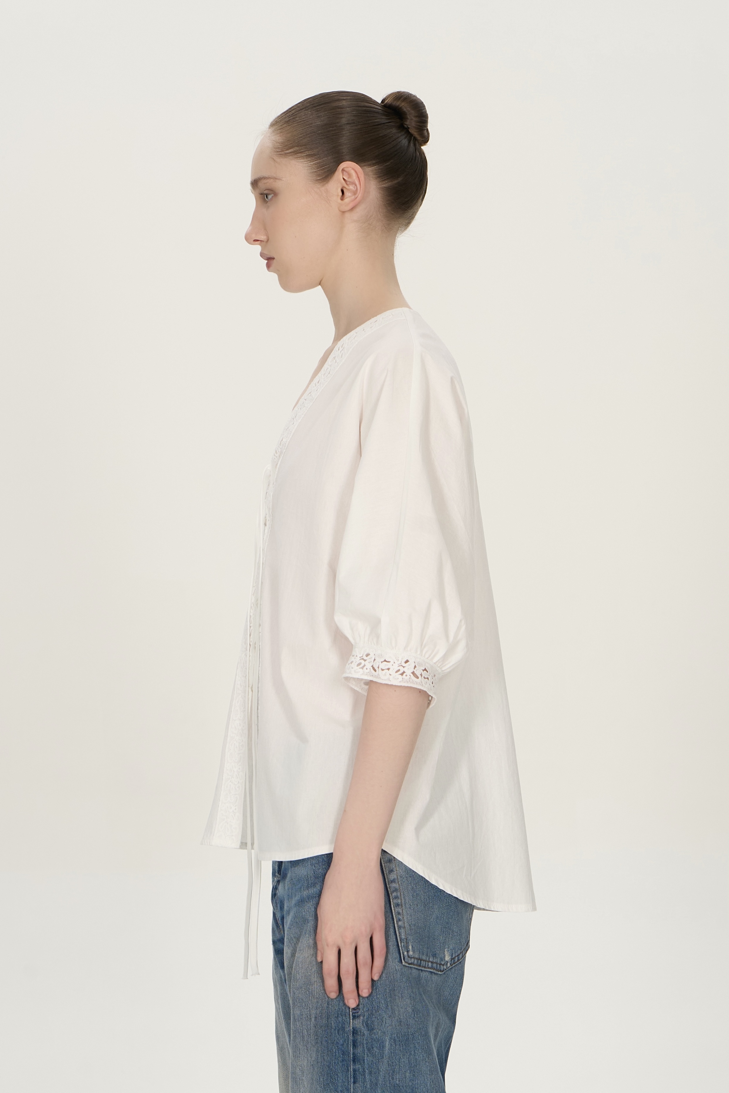 Белая блуза из хлопка