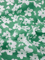 Ткань штапель принт Белые цветы средние на зеленом, 92 гр/м2, ш. 150 см