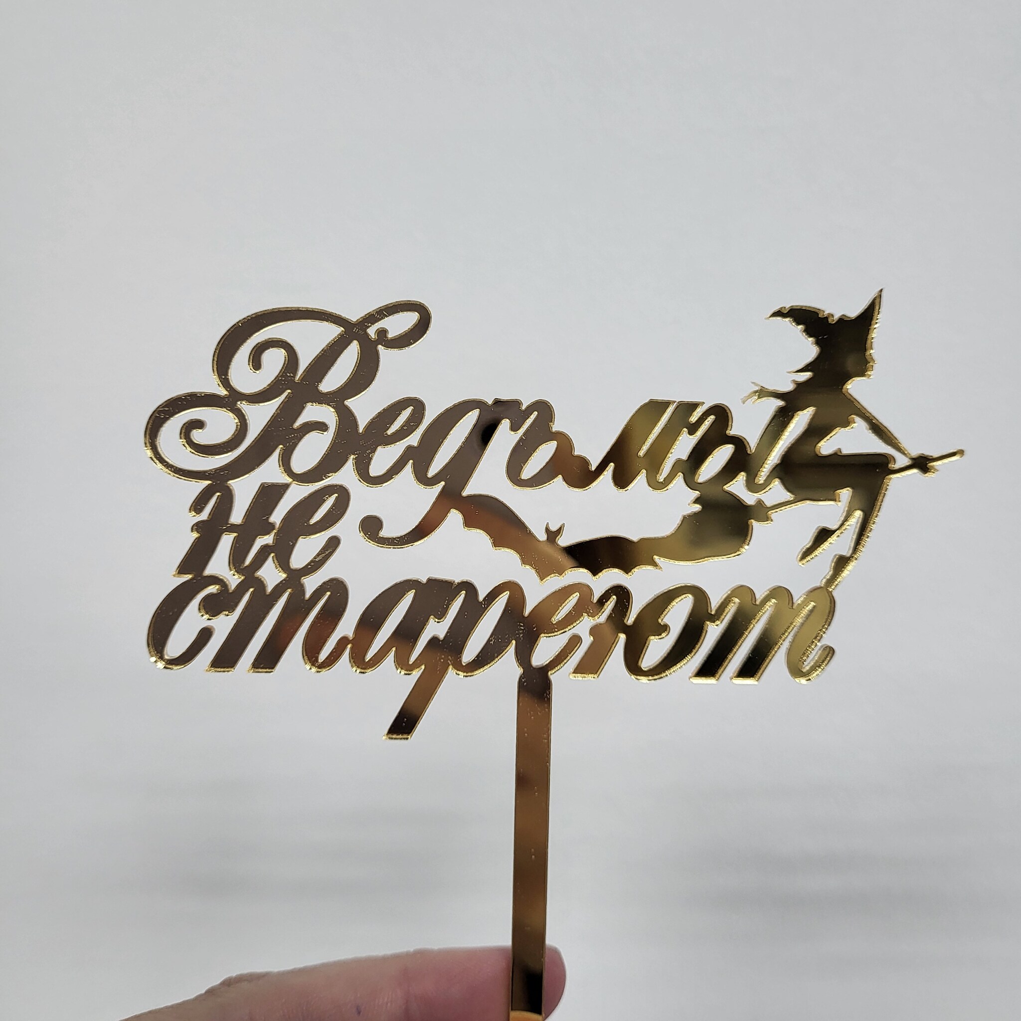 Открытка ведьмы не стареют
