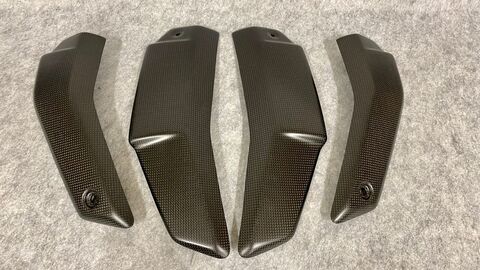 FullSix Карбоновые накладки радиатора (4шт комплект) Ducati Streetfighter V4 (2020 - 2022)