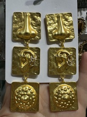 Длинные серьги ANATOMI в стиле Schiaparelli с подвесками квадратами