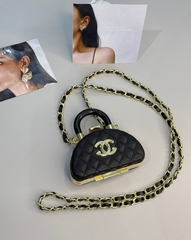 Бодичейн в форме минисумочки CHANEL