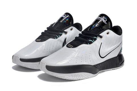 Nike LeBron 21 'Conchiolin' 