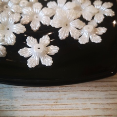 Кабошон Цветок перламутр, 25мм (25шт)