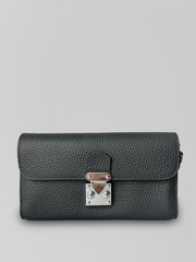 Сумочка 625 прямоугольной формы с металлической застежкой и ремешком в комплекте