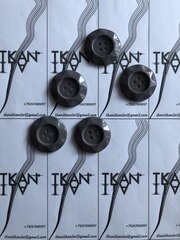 Пуговица пластиковая четырехпрокольная (пластик, Серо-лавандовый, 32)