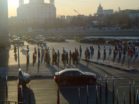 Cathedral of the Christ the Savior. Moscow Traffic