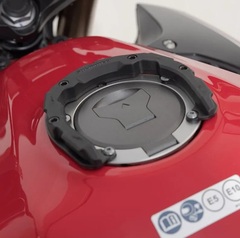 Крепление для сумок на бак PRO tank ring. Модели Honda с 5 винтами на баке