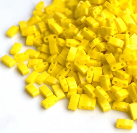 HTL-0404 Бисер Миюки Половинка Тилы Желтый непрозрачный /Miyuki Half Tila Opaque Yellow