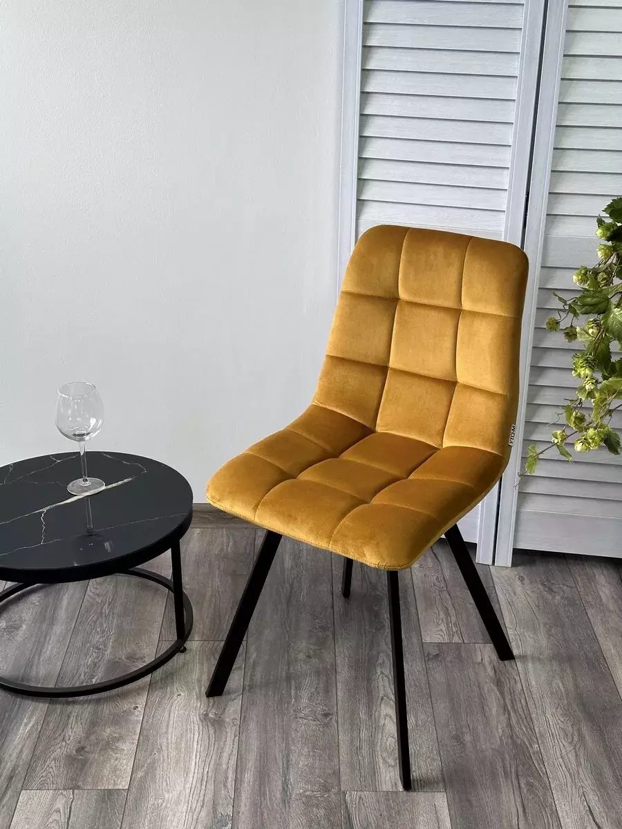 Стул CHILLI SQUARE BLUVEL-68 желтый, велюр / черный каркас М-City