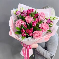Авторский букет в розовой гамме