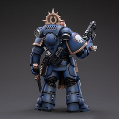 Фигурка Warhammer 40,000: Ultramarines Primaris Lieutenant Amulius