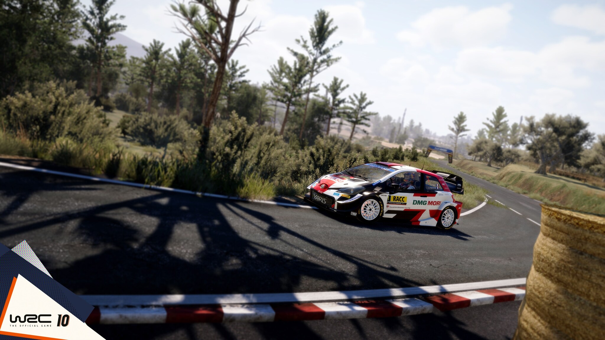 Купите WRC 10 FIA World Rally Championship (Xbox One/Series S/X, интерфейс  и субтитры на русском языке) [Цифровой код доступа]