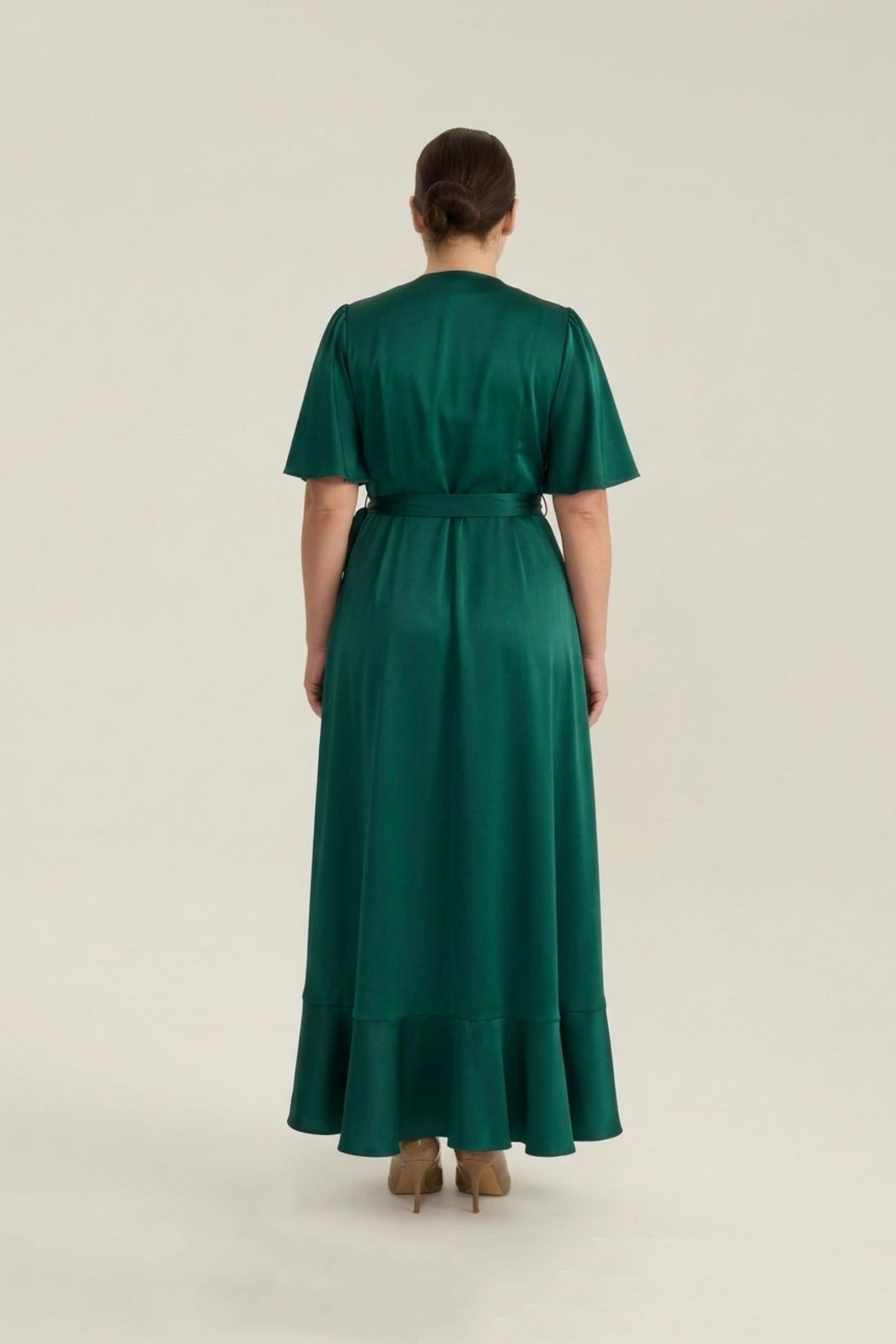 Платье на запах с воланами, изумруд