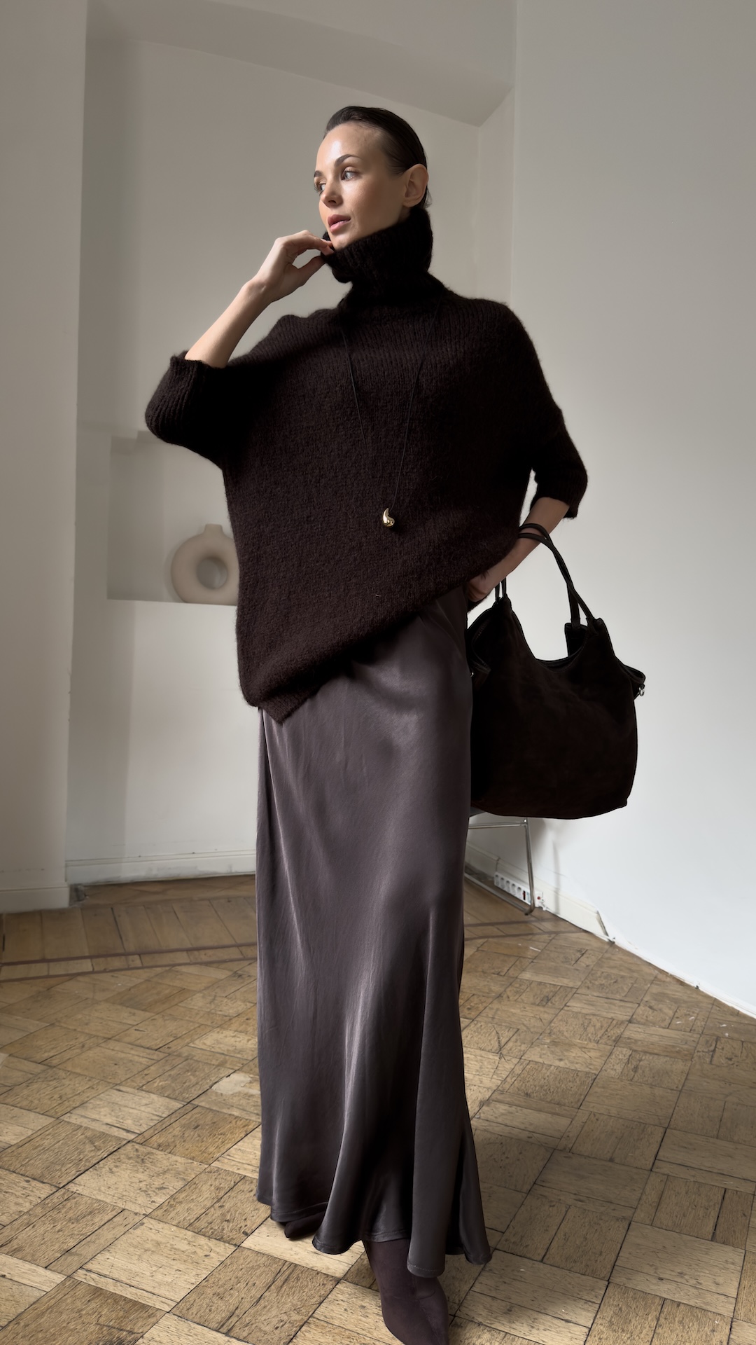 Юбка в бельевом стиле на тонкой резинке