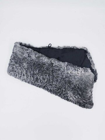 Воротник каракуль серый