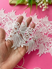 Кружево широкое, белое ажурное, для рукоделия, ширина 9 см, длина 2,2 м