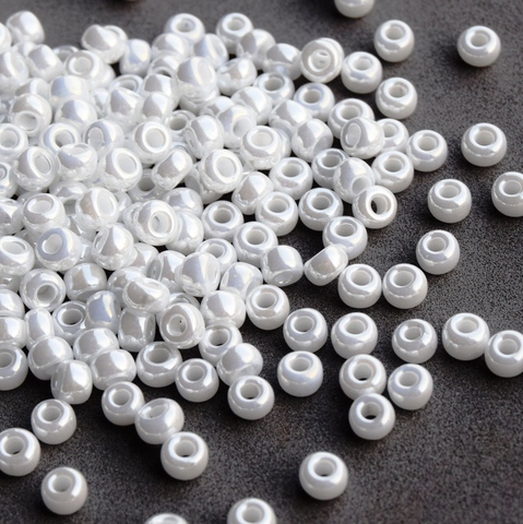 RR-0528 Бисер круглый Миюки 11/0 Белый жемчуг /Miyuki round 11/0 White Ceylon