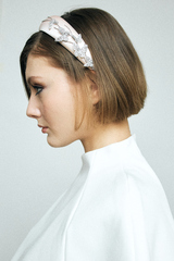 Ободок объемный розовый с бабочками