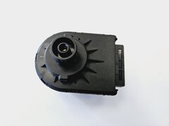 Мотор 3-ходового клапана (220V, широкий) ELECTROLUX Hi-Tech/Basic Duo (арт. CB11030035, AA61712905)