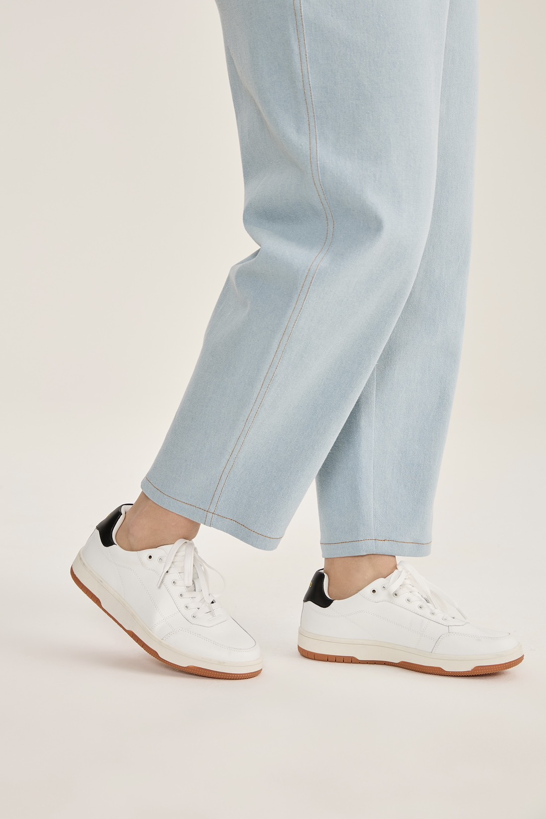 Кроссовки из натуральной кожи с контрастной пяткой, белый