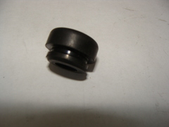 втулка уплотнительная крышки клапанов ГАЗ-53,66,ПАЗ (резина)