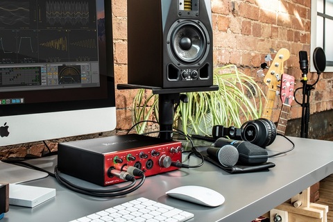 FOCUSRITE Clarett+ 4Pre интерфейс