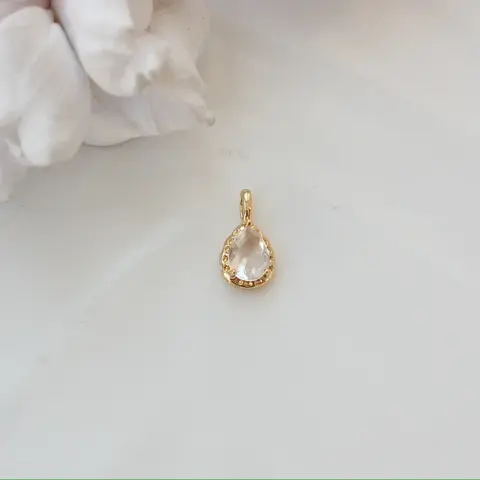Подвеска Капля с белым фианитом, 15*8 мм, позолота, П417