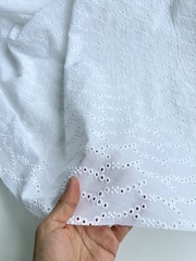 Шитье на батисте, Листья