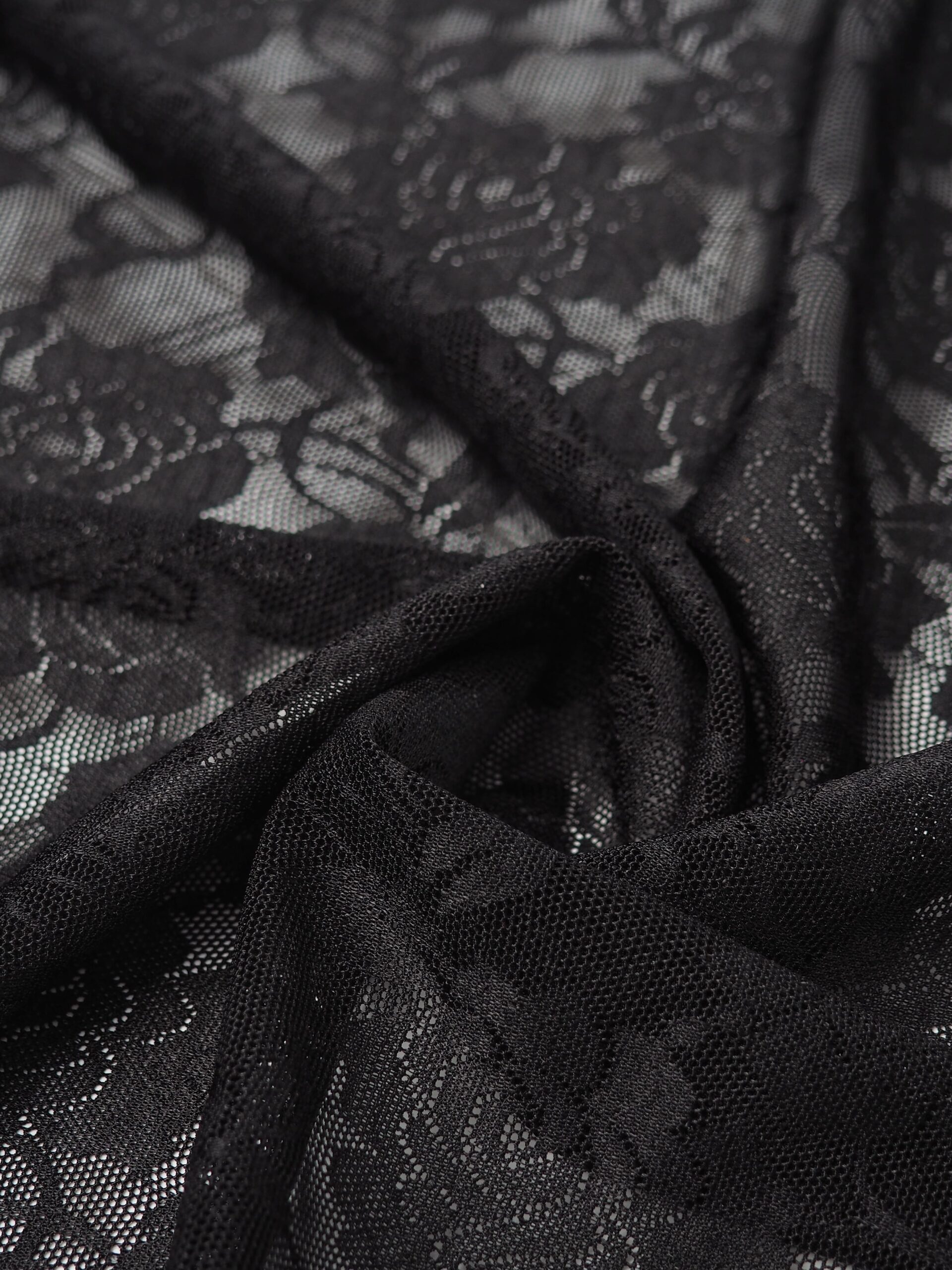 Сетка эластичная черная с цветочным принтом ОТРЕЗЫ