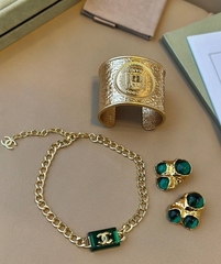 Браслет-манжета CHANEL матовое сатинированное золото