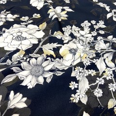 Ткань шелк матовый с эластаном бежевые цветы на черном фоне 1091