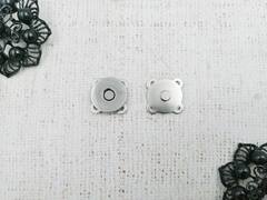 Кнопка магнитная пришивная, d 1,9 см, никель
