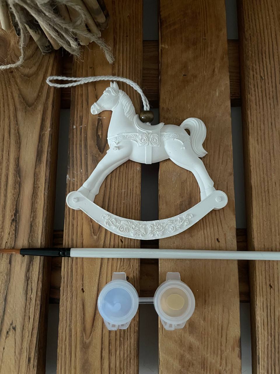Лошадка-качалка. Фигурка для росписи. Подвеска FRG-205