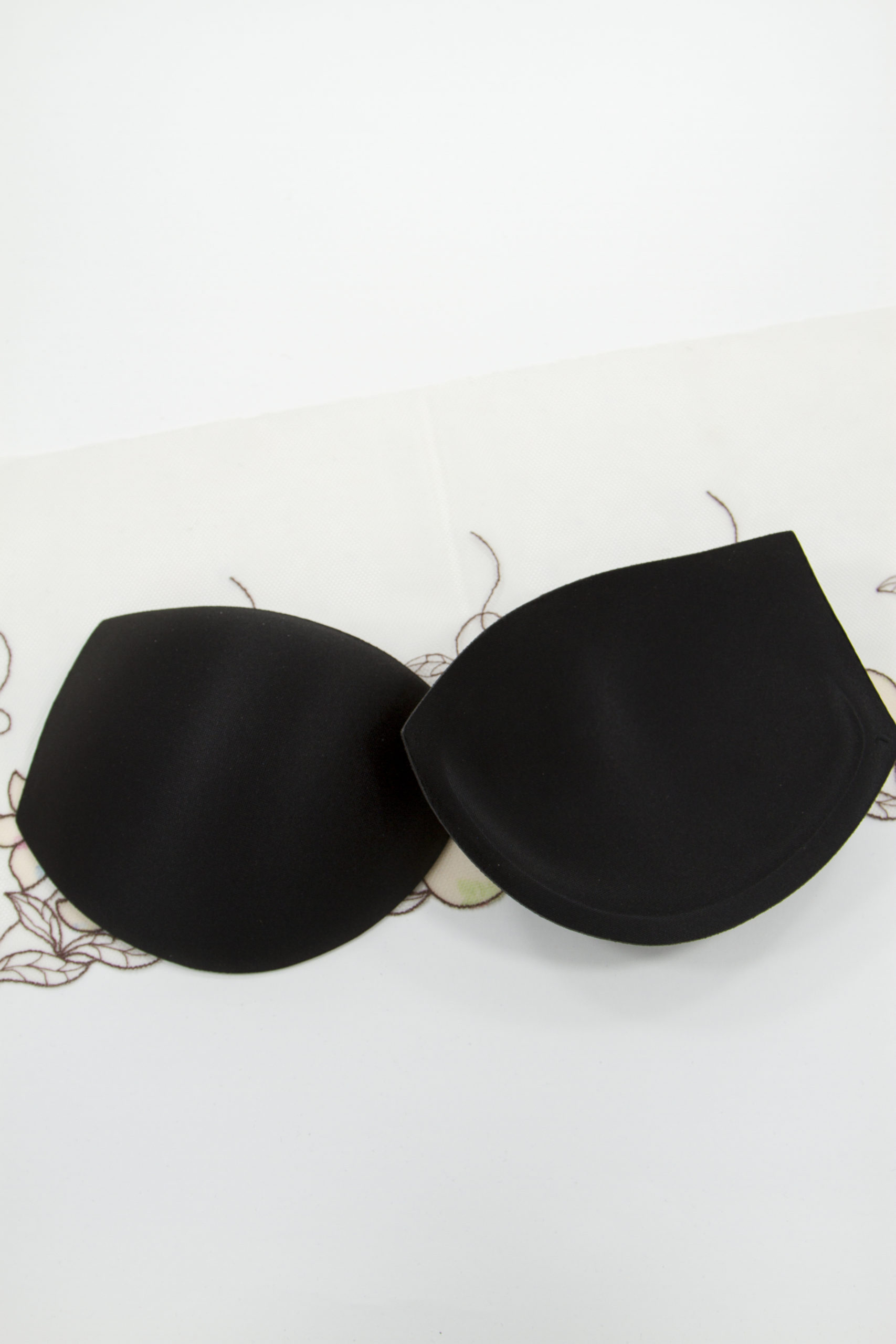 Чашки поролоновые чёрные с пушап