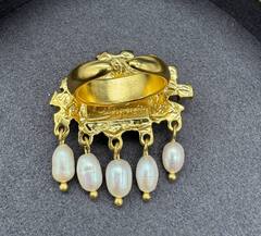 83506-kolco-eye-style-by-schiaparelli-s-podveskami-iz-zhemchuga