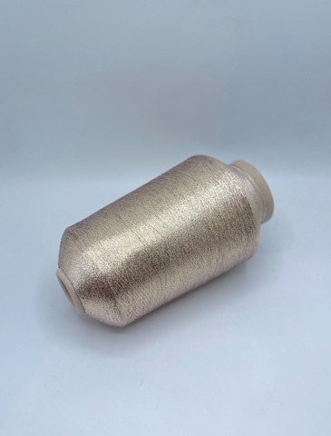 Torcitura di domaso (пр.Италия),art.MH2512, 7200м/100 гр. 66% вискоза , 34% полиэстер(металлик), цвет-Бежевый с розовым оттенком(1054) , арт.34538