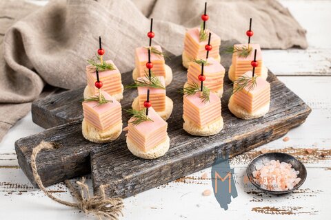 Канапе с ветчиной и сыром, 20 шт.
