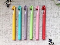 Крючки для вязания, пластик № 15