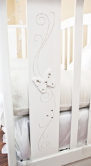 С 551 Кровать детская "Ярослава" резьба №11 декор №2 (Бабочка) (ваниль)