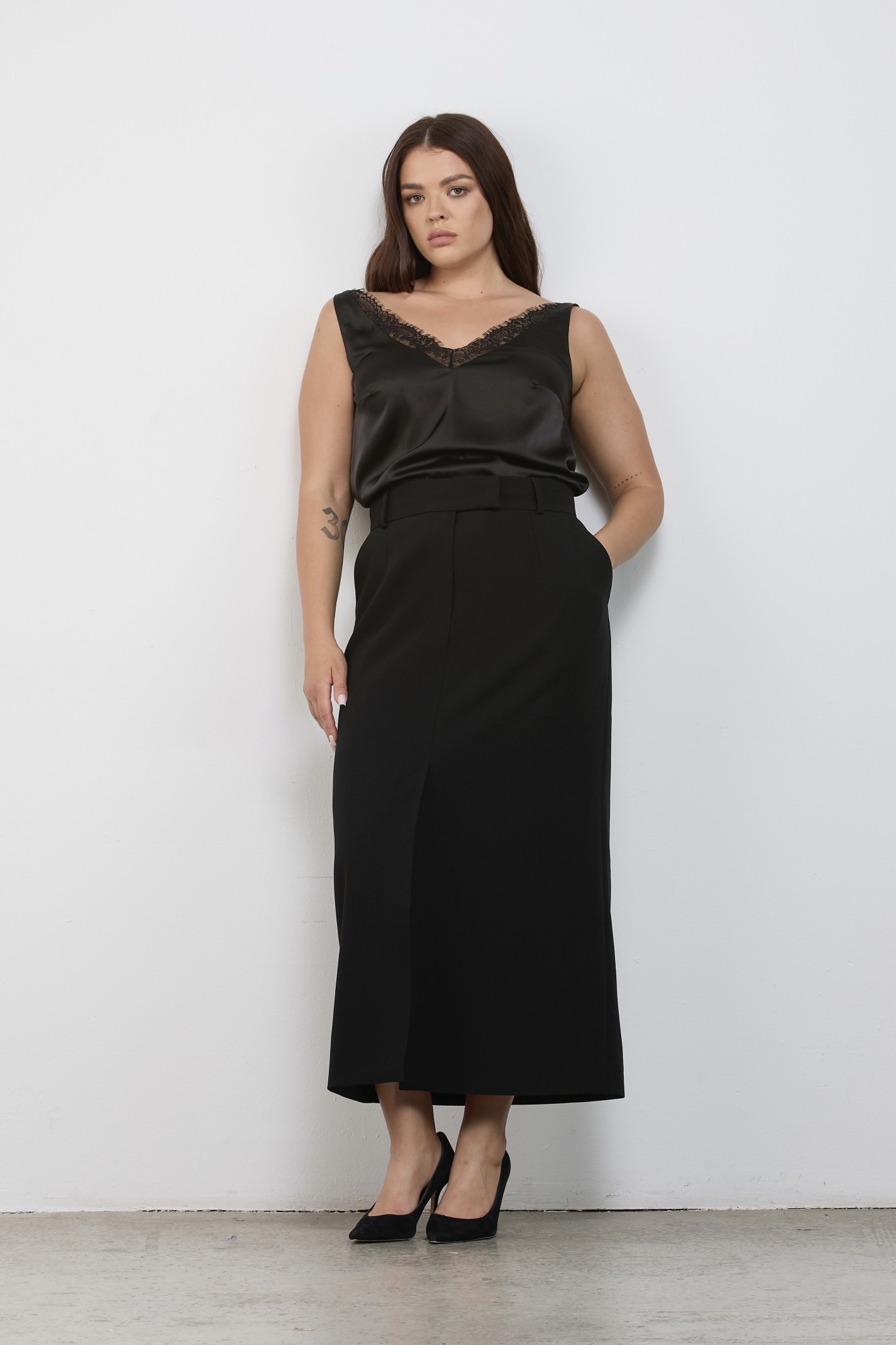 Юбка макси со шлицей спереди, черный