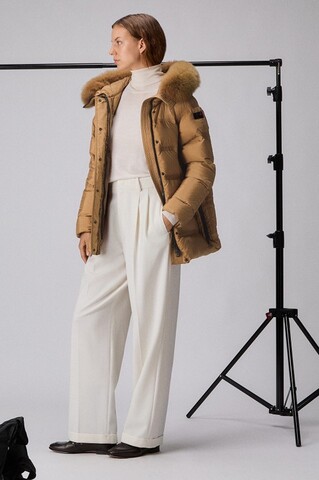 Peuterey Пуховик теплый с пушистой меховой оторочкой по капюшону