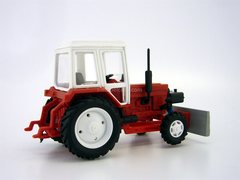 Bulldozer DZ-82 base MTZ-82 plastic red 1:43 Agat Mossar Tantal