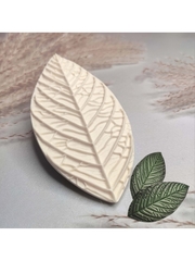 Молд пластиковый лист магнолии 15,5х7см