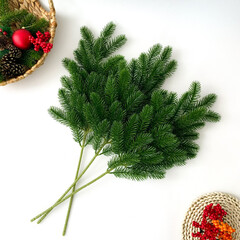 №3 Еловая ветка большая, 60 см, 27 лапок на ветке, набор 3 ветки.