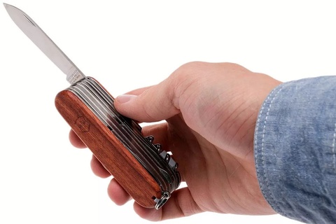 Нож складной Victorinox SwissChamp Hardwood, 91 mm, 31 функция, дерево (1.6794.69)