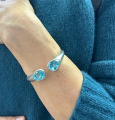 Браслет жесткий NOLITA матовое серебро, цвет лондон топаз