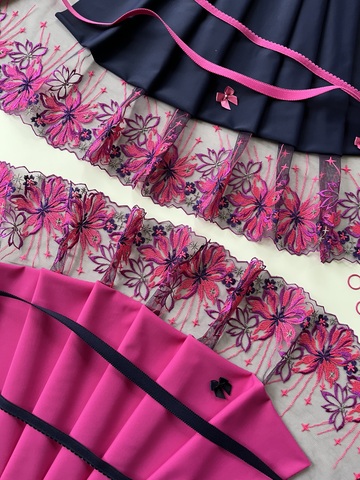 Вышивка на сетке фиолетовая/неон 24 см (левая)