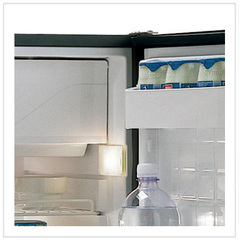 Компрессорный автохолодильник Vitrifrigo C115i-B (115 л, 12/24/220, встраиваемый)