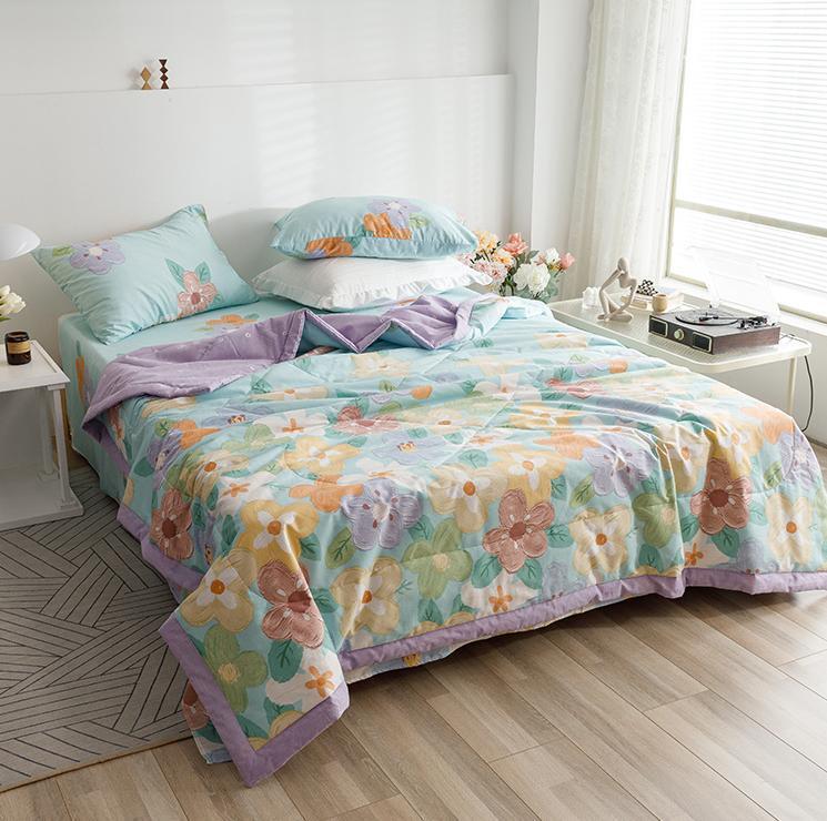 Комплект постельного белья Семейный (2 одеяла) Хлопок голубой цветы разноцветные